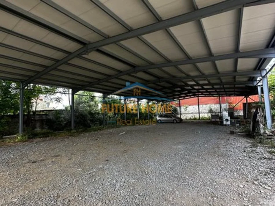 Tirane, jepet me qera ambjent biznesi Kati 0, 2.070 m² 2.000 € (Ish Dogana)