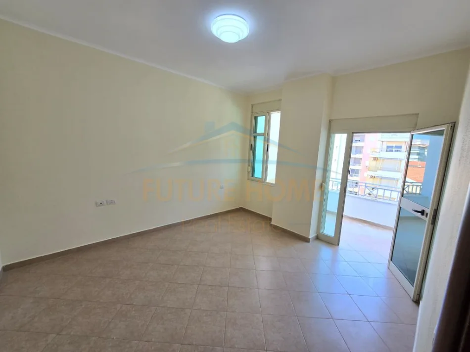 Shitet, Apartament 1+1, Shkembi Kavajes, Durres 0696069906