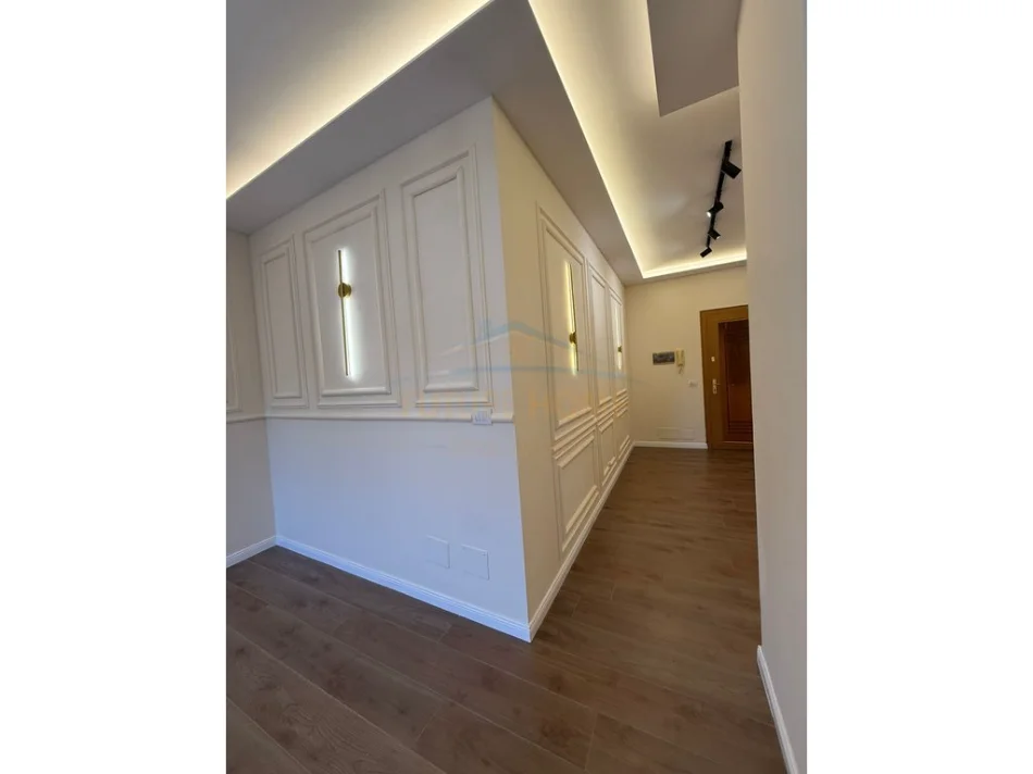Shitet, Apartament 1+1, Lagja 6 , Durres 0696069906