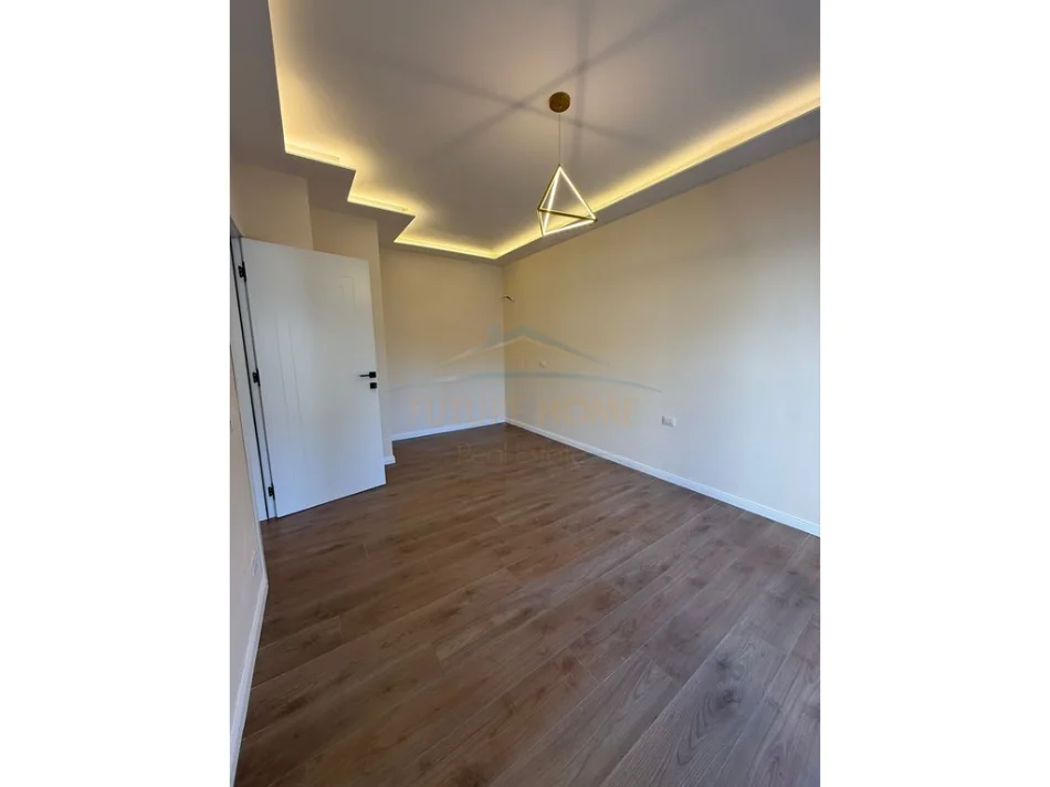 Shitet, Apartament 1+1, Lagja 6 , Durres 0696069906