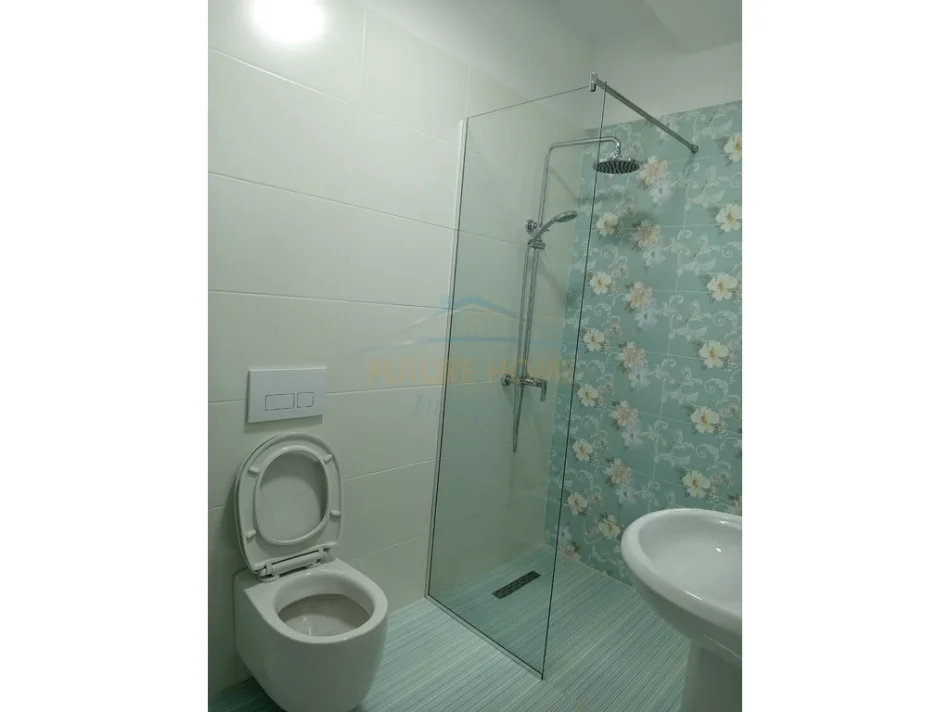 Qera, Apartament 2+1+2+Post Parkimi, Rruga Jordan Misja, Tiranë. 0696069906
