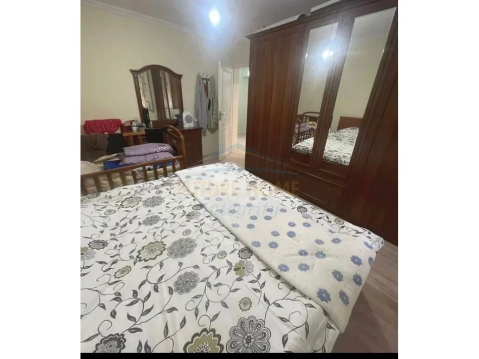 Qera, Apartament 1+1 (i konvertuar në 2+1), Rruga Mihal Grameno, Tiranë. 0696069906