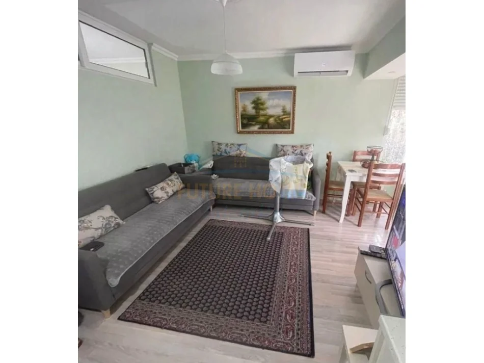 Qera, Apartament 1+1 (i konvertuar në 2+1), Rruga Mihal Grameno, Tiranë. 0696069906