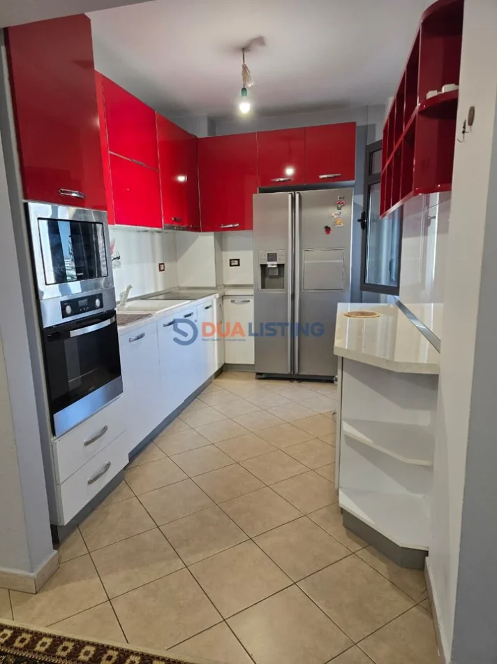 Tirane, jepet me qera apartament 2+1 , 92 m² 470 € (Kthesa e Kamzes)