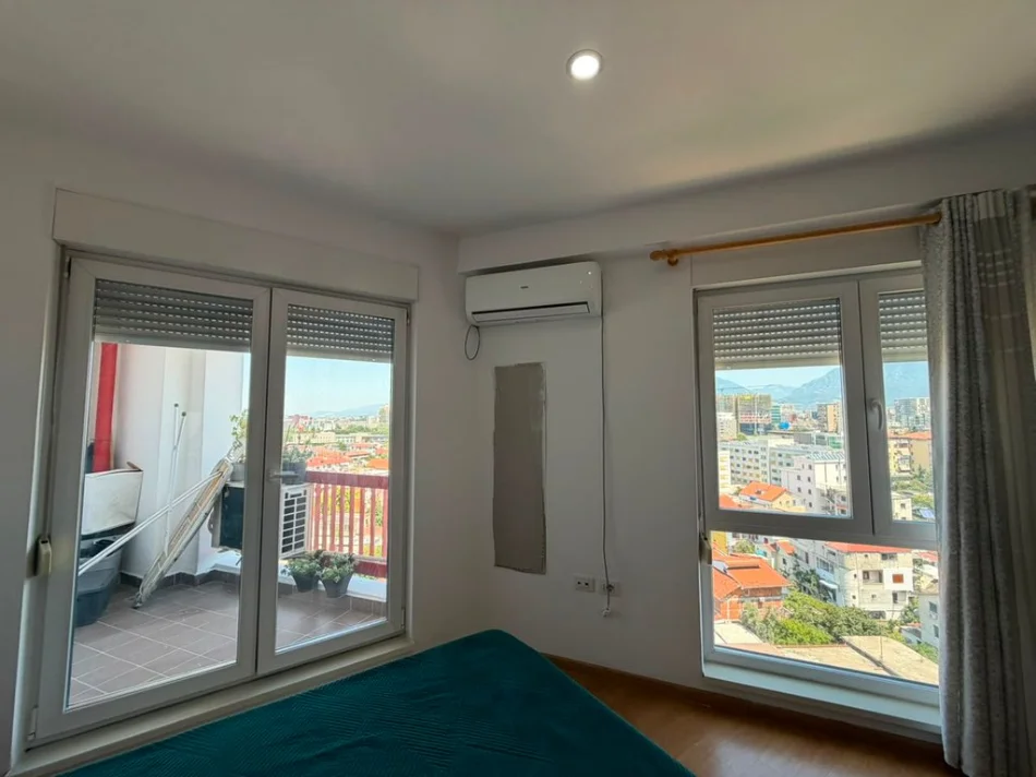 Tirane, jepet me qera apartament 1+1 Kati 11, 48 m² 550 € (Kompleksi Kontakt)