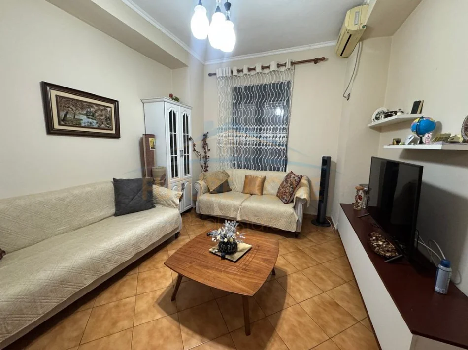 Qera, Apartament 2+1+2, Myslym Shyri, Tiranë 0696069906