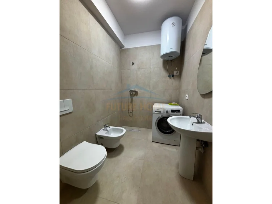 Tirane, jepet me qera apartament 1+1 Kati 3, 470 € (Urban Gate, Unaze e Re)