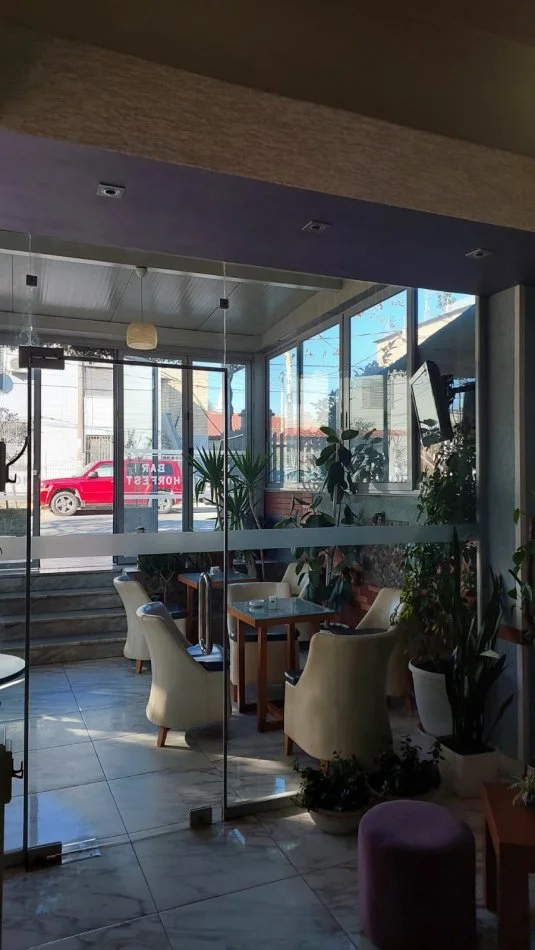 Tirane, jepet me qera ambjent biznesi Kati 0, 110 m² 800 € (Yzberisht)