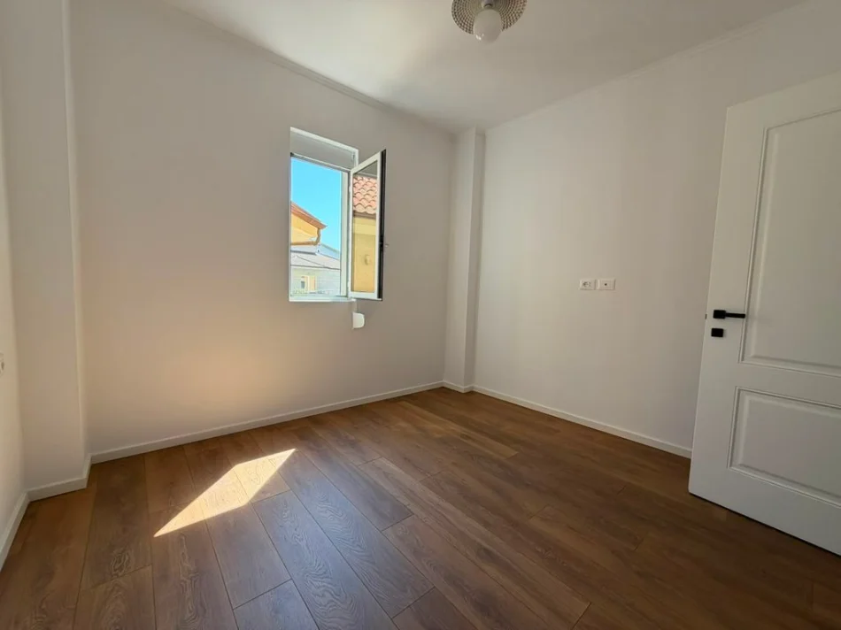 Tirane, shitet apartament 1+1 Kati 2, 47 m² 108.000 € (DRITAN HOXHA)
