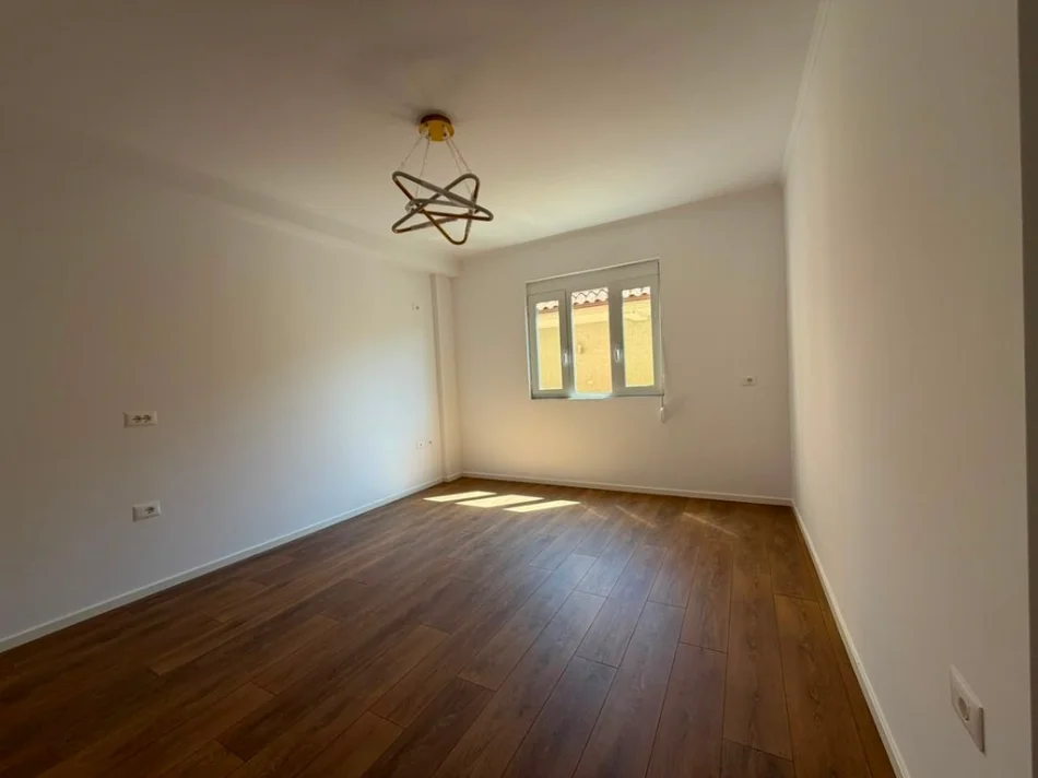 Tirane, shitet apartament 1+1 Kati 2, 47 m² 108.000 € (DRITAN HOXHA)