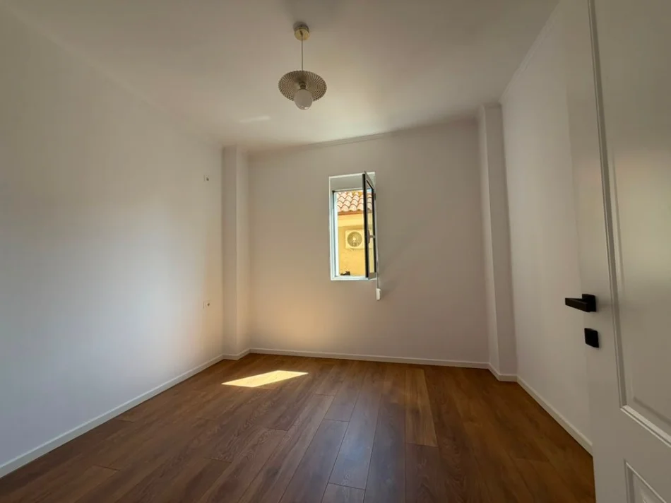 Tirane, shitet apartament 1+1 Kati 2, 47 m² 108.000 € (DRITAN HOXHA)