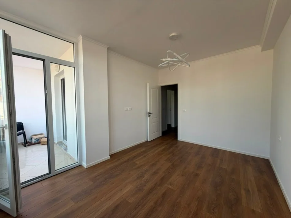 Tirane, shitet apartament 1+1+Ballkon Kati 2, 58 m² 128.000 € (DRITAN HOXHA)