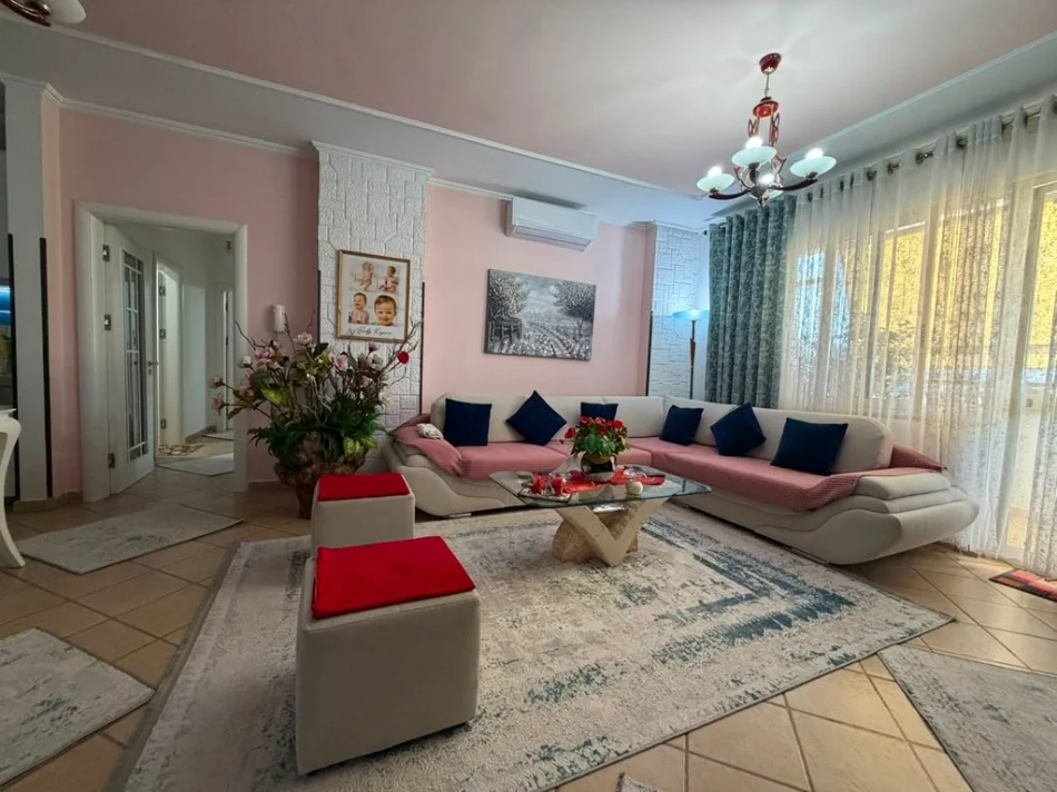 Tirane, shitet apartament 3+1 Kati 10, 128 m² 411.600 € (SAMI FRASHERI)