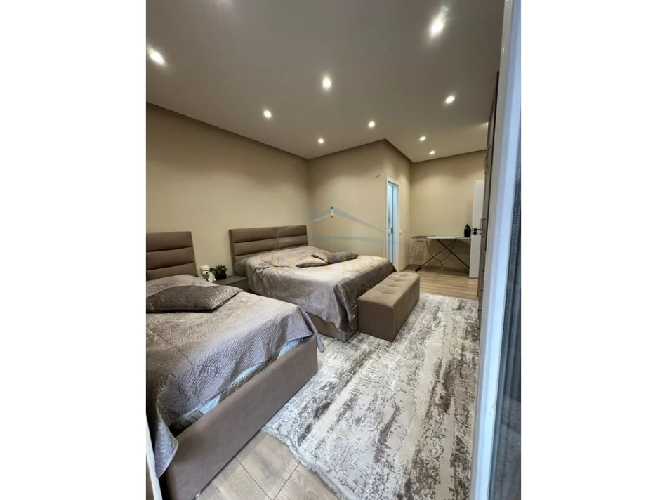 Tirane, shitet apartament 2+1 Kati 2, 113 m² 199.000 € 