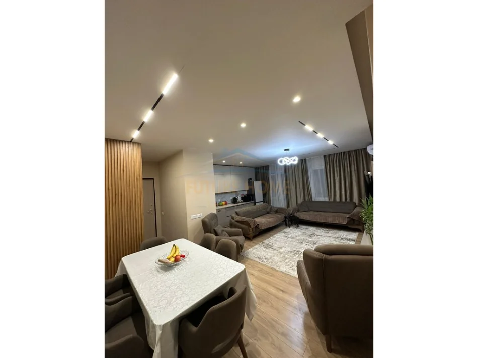 Tirane, shitet apartament 2+1+Aneks+Ballkon Kati 2, 112 m² 199.000 € 