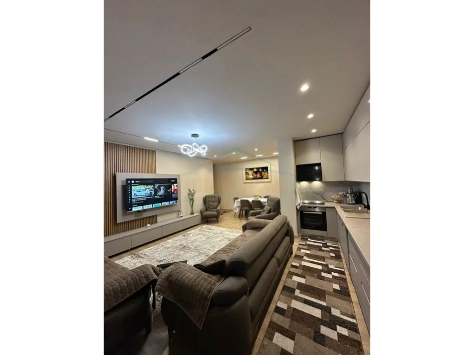 Tirane, shitet apartament 2+1+Aneks+Ballkon Kati 2, 112 m² 199.000 € 