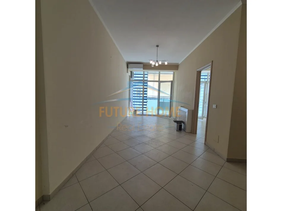 Shitet, Apartament 1+1, Komuna e Parisit, Kompleksi Kika 2 0696069906