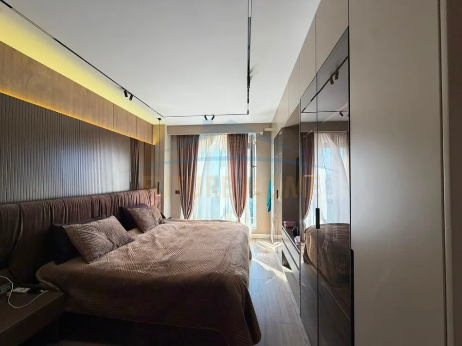 Tirane, shitet apartament 2+1 Kati 9, 103 m² 275.000 € (FUSHA E AVIACIONIT)