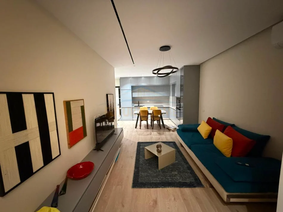 Tirane, jepet me qera apartament 1+1 Kati 8, 105.000 € 