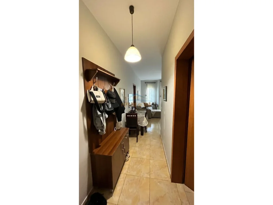 Qera, Apartament 1+1, Rruga Panorama, Tiranë. 0696069906
