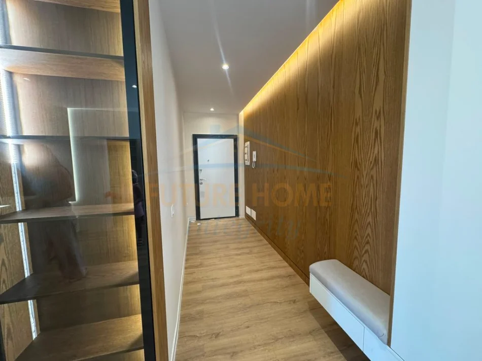 Tirane, jepet me qera apartament 2+1 Kati 7, 123 m² 858 € (Bulevardi i Ri)