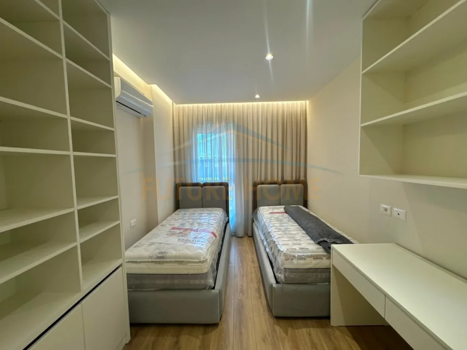 Tirane, jepet me qera apartament 2+1 Kati 7, 123 m² 858 € (Bulevardi i Ri)