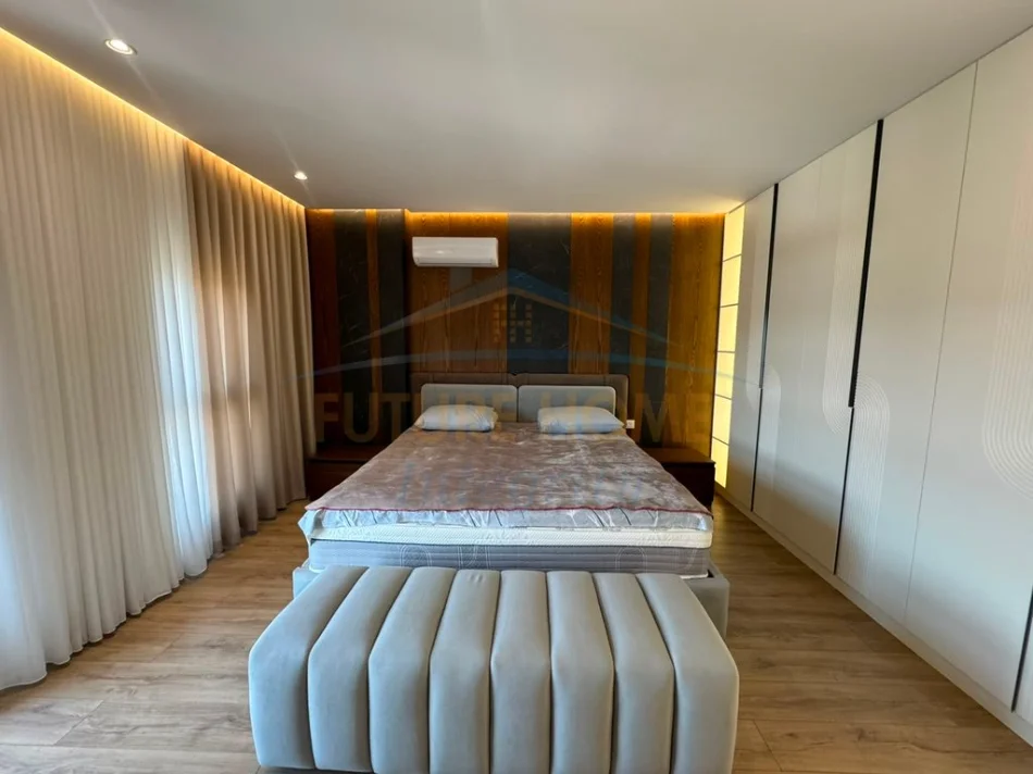 Tirane, jepet me qera apartament 2+1 Kati 7, 123 m² 858 € (Bulevardi i Ri)