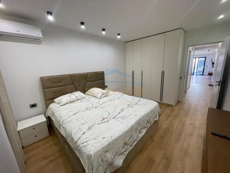 Tirane, jepet me qera apartament 1+1 Kati 3, 83 m² 700 € (Rezidenca Kodra e Diellit 2)