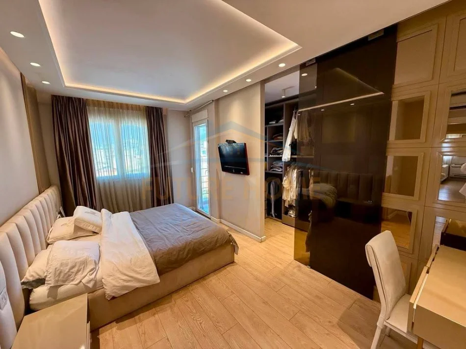 Tirane, shitet apartament 3+1 Kati 5, 122 m² 350.000 € (Rruga Mihal Grameno)