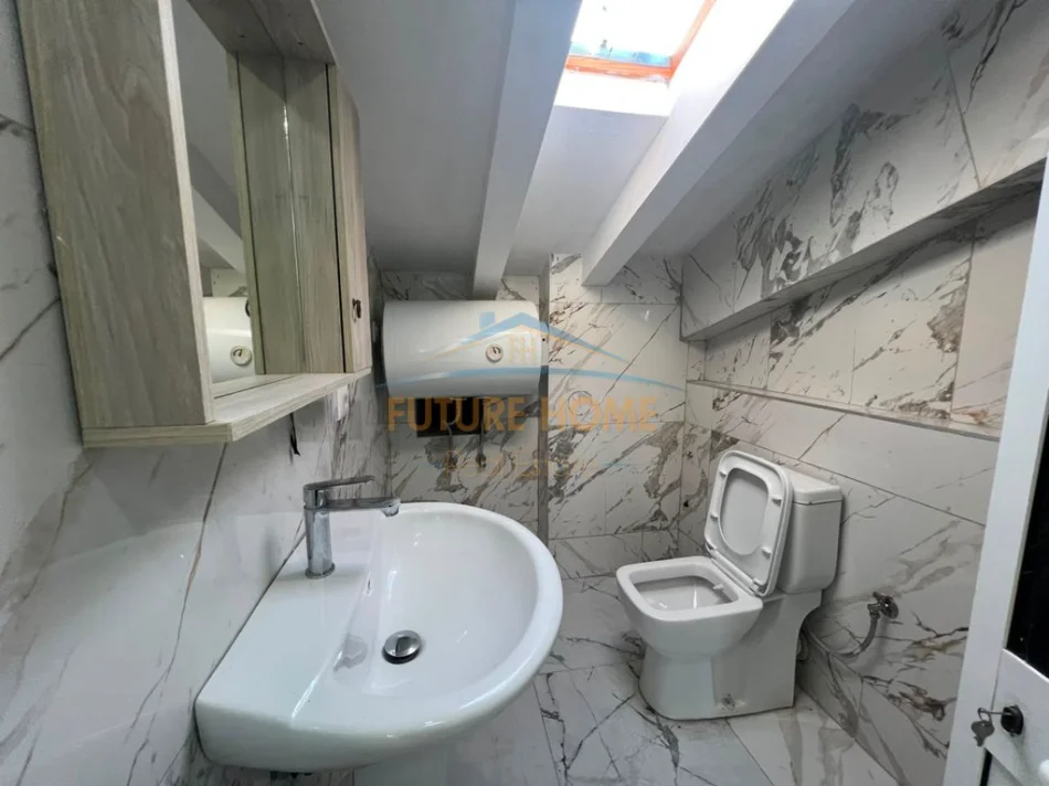 Tirane, jepet me qera apartament 2+1+Ballkon Kati 2, 130 m² 550 € (Instituti)