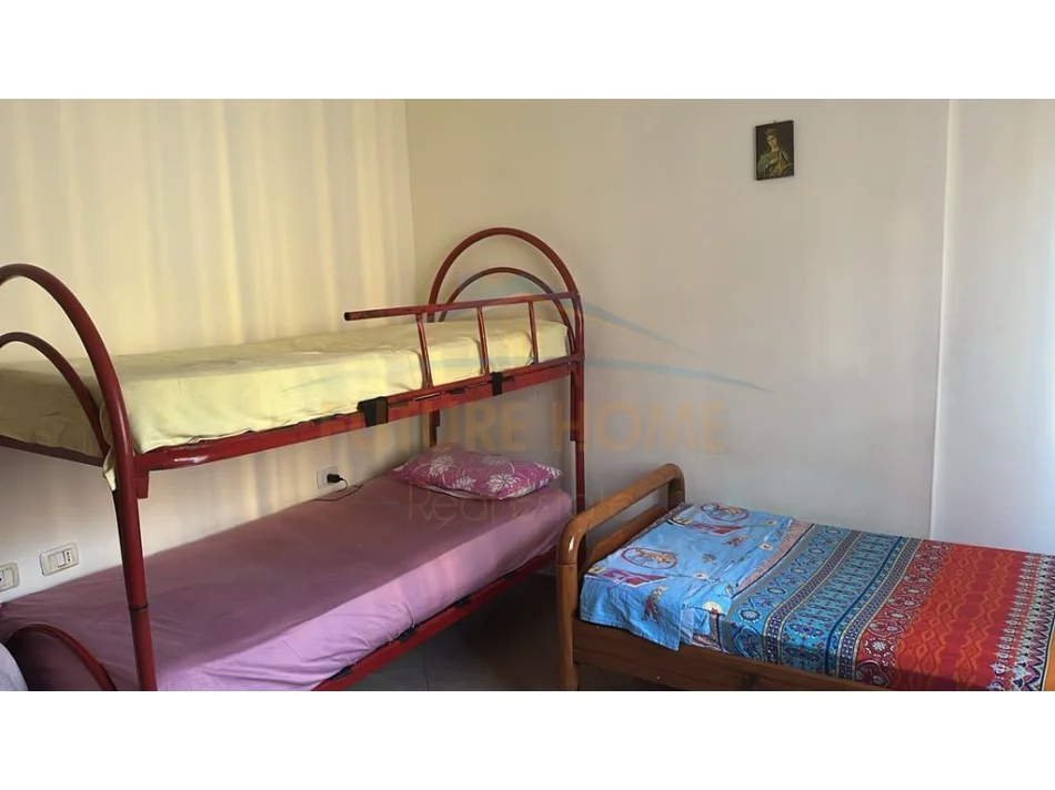 Tirane, jepet me qera apartament 2+1+2 , 77 m² 450 € (Yzberisht)