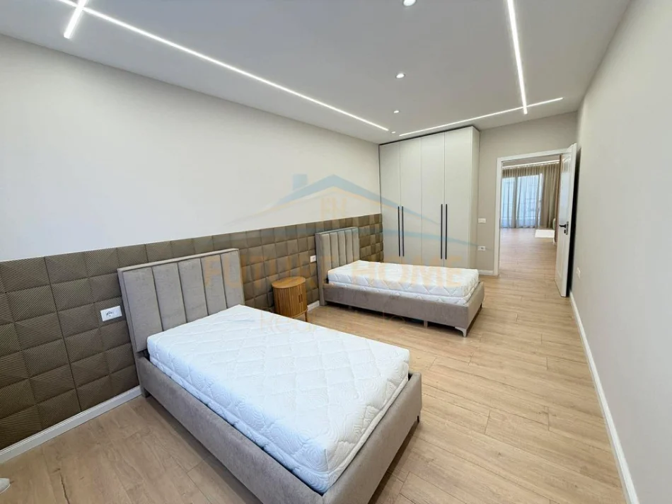 Tirane, shitet apartament 2+1 Kati 6, 114 m² 171.000 € (Yzberisht)
