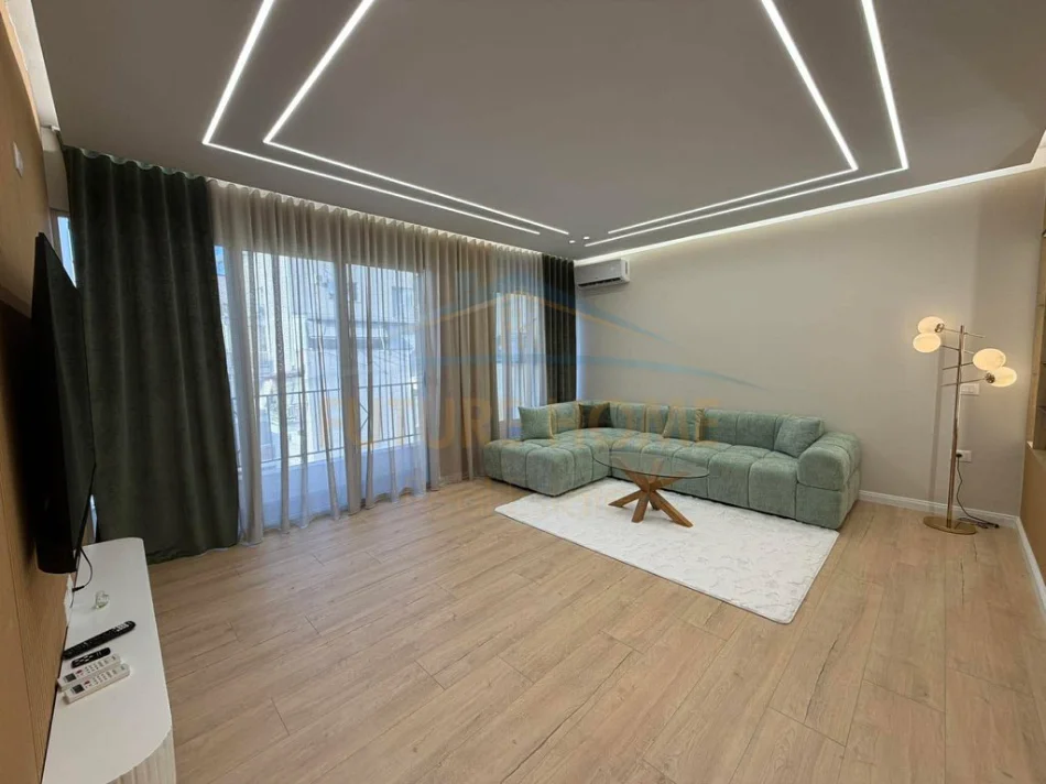 Tirane, shitet apartament 2+1 Kati 6, 114 m² 171.000 € (Yzberisht)