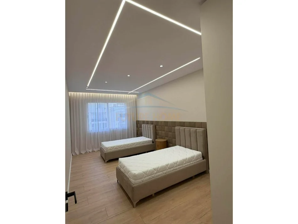 Tirane, shitet apartament 2+1 Kati 6, 114 m² 171.000 € (Yzberisht)