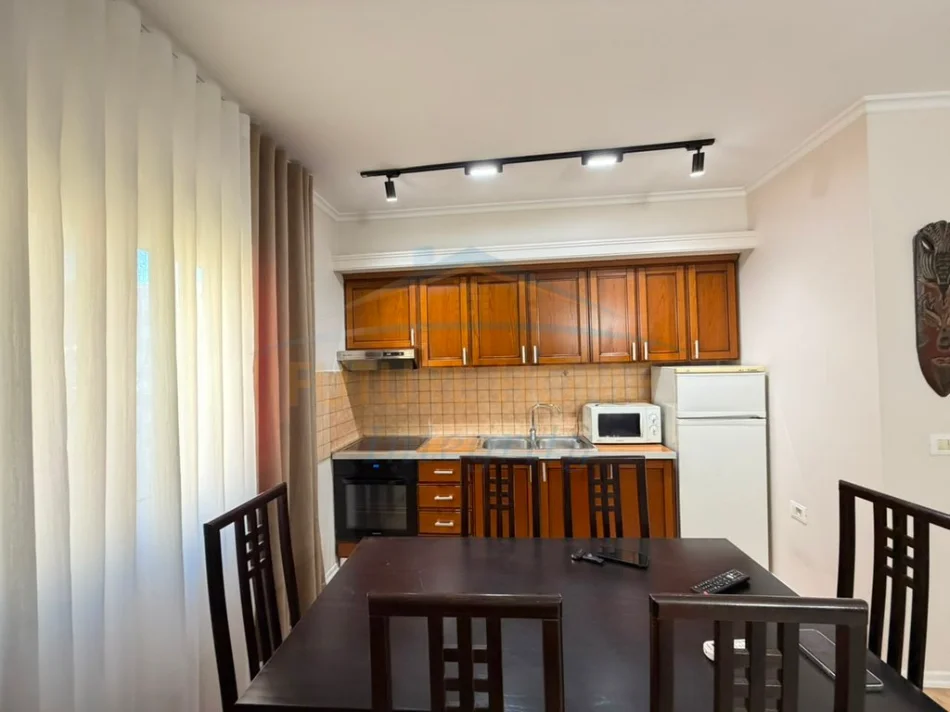 Tirane, shitet apartament 2+1+Aneks+Ballkon Kati 5, 66 m² 139.000 € 