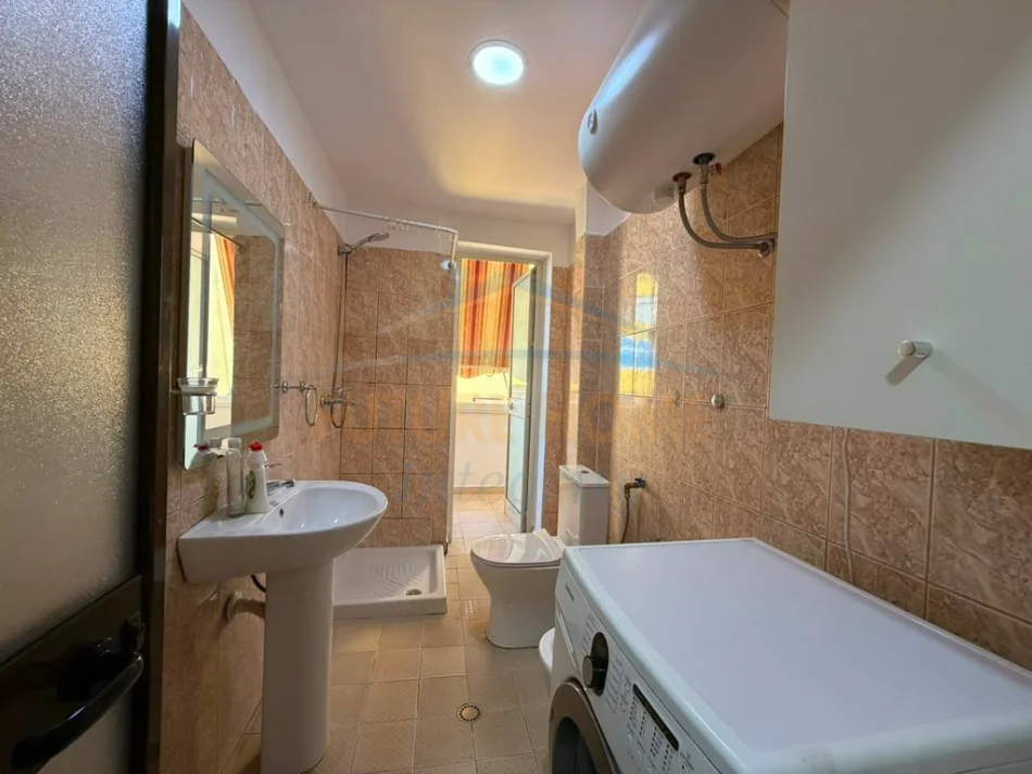Tirane, shitet apartament 2+1 Kati 5, 66 m² 139.000 € (Porcelan)