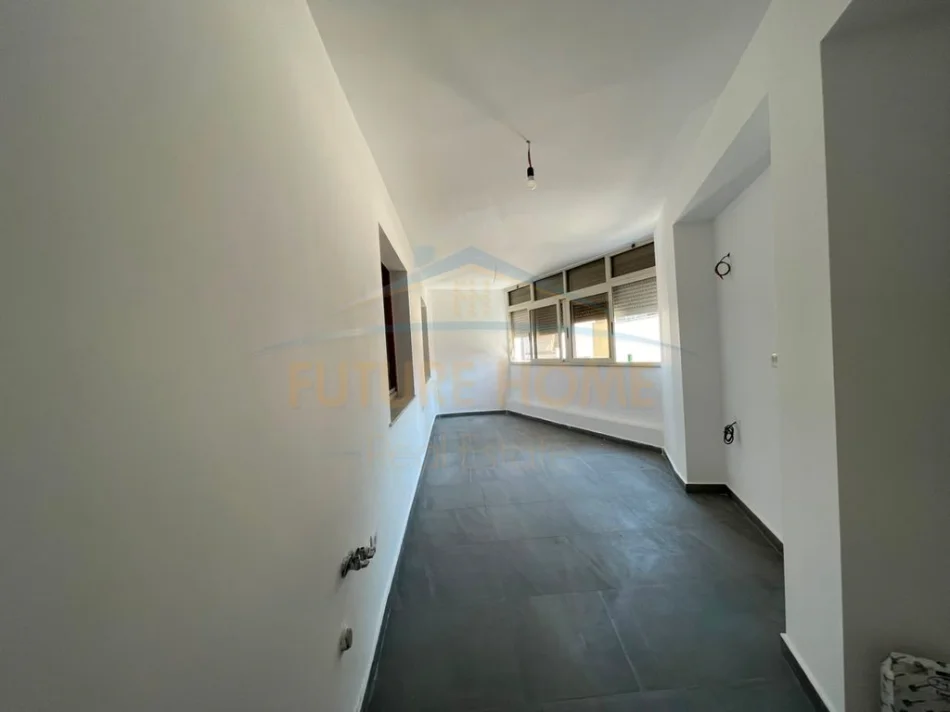 Tirane, shitet apartament 2+1 Kati 2, 96 m² 235.000 € (Pazari i Ri)