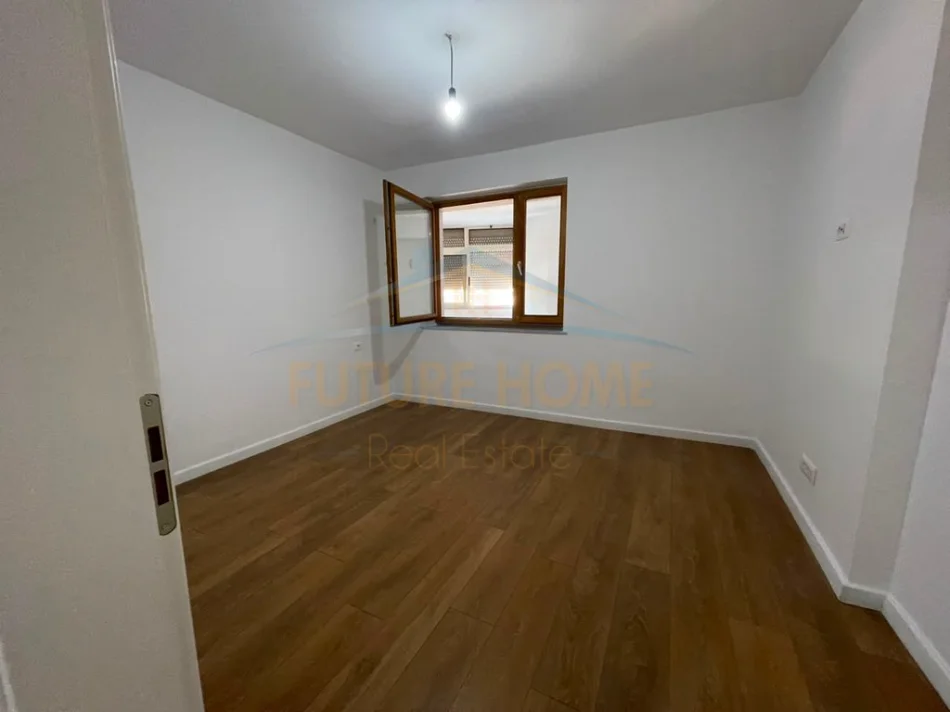 Tirane, shitet apartament 2+1 Kati 2, 96 m² 235.000 € (Pazari i Ri)
