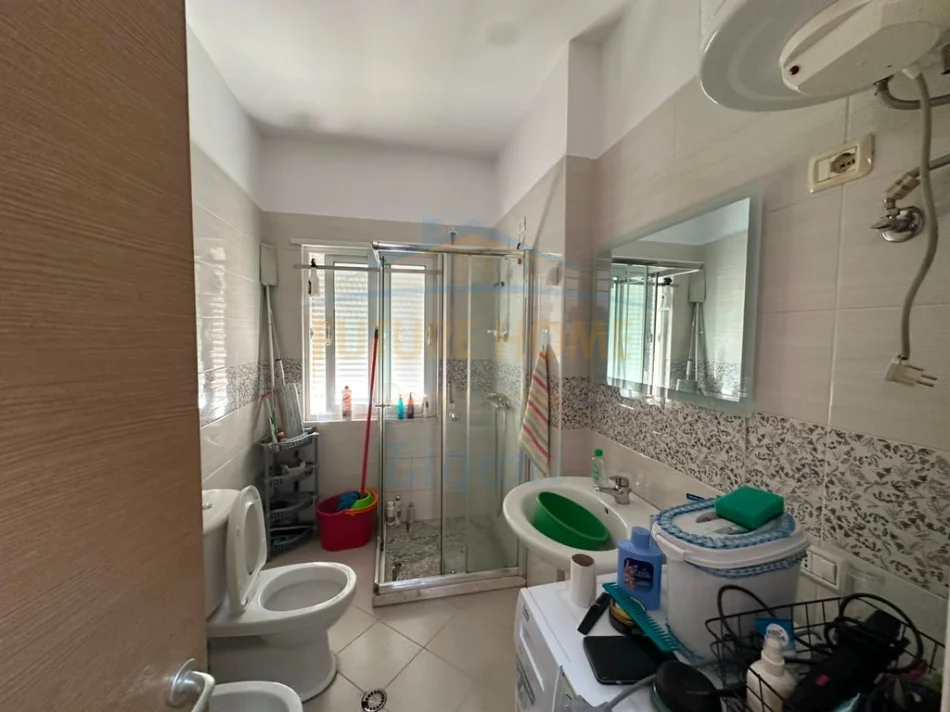 Shitet, Apartament 2+1+Verande, Fresku, Tirane. 0696069906