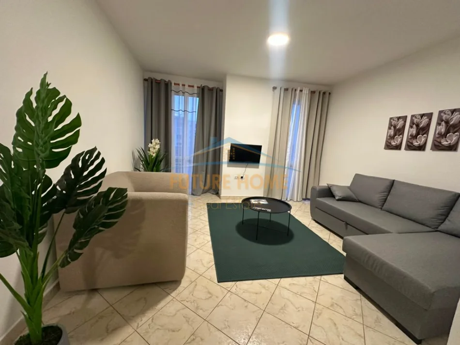 Qira,Apartament 2+1,Unaza Re ! 0696069906