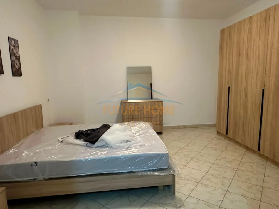 Qira,Apartament 2+1,Unaza Re ! 0696069906