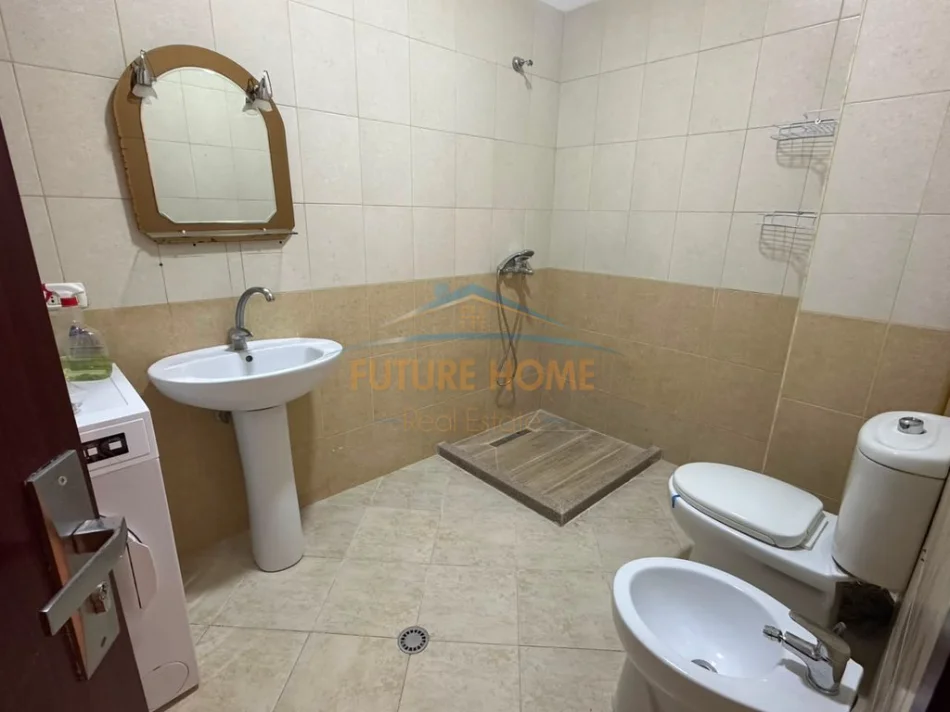 Qira,Apartament 2+1,Unaza Re ! 0696069906