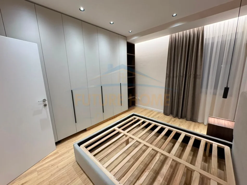 Tirane, shitet apartament 1+1+Ballkon Kati 7, 65 m² 125.000 € (UNAZA E RE)
