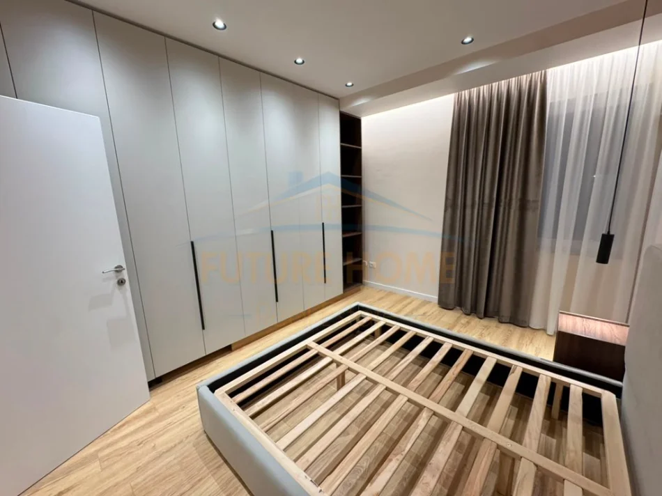Tirane, shitet apartament 1+1 Kati 7, 65 m² 125.000 € (Unaza e Re)