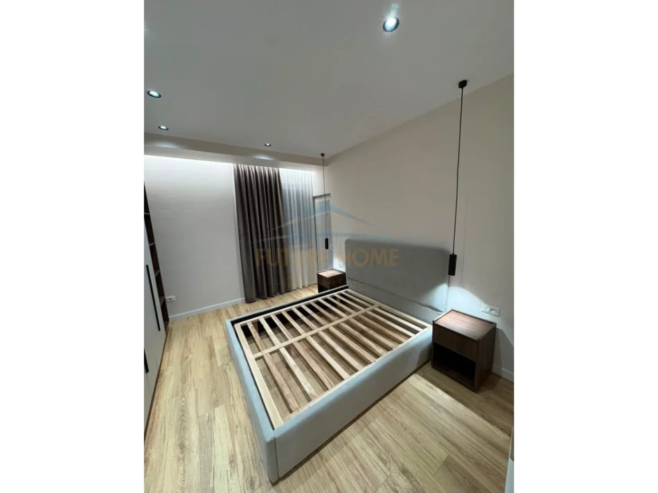 Tirane, shitet apartament 1+1 Kati 7, 65 m² 125.000 € (Unaza e Re)