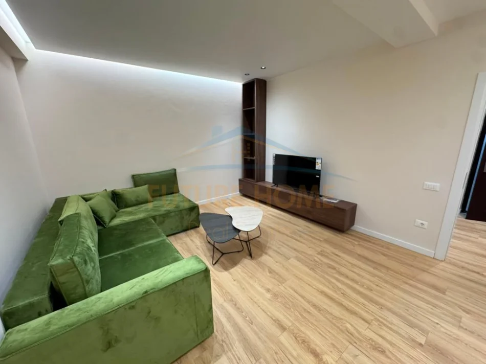Tirane, shitet apartament 1+1+Ballkon Kati 7, 65 m² 125.000 € (UNAZA E RE)