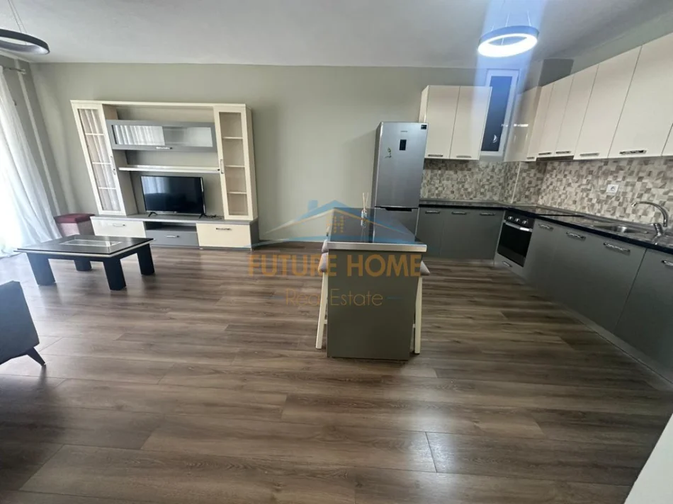 Tirane, shitet apartament 1+1 Kati 5, 73 m² 120.000 € (Astir)