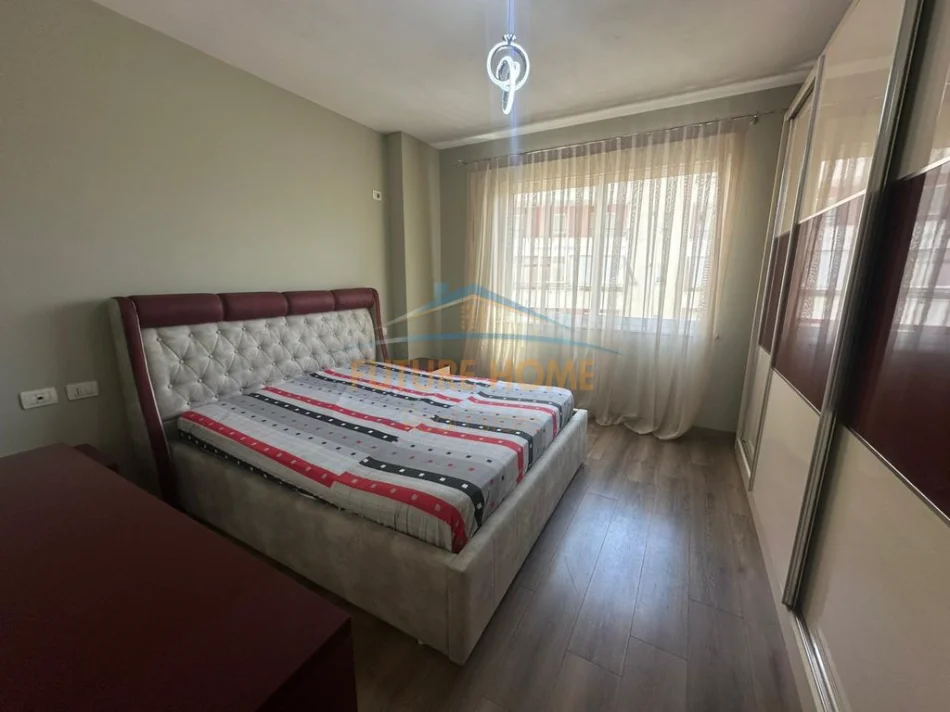 Tirane, shitet apartament 1+1 Kati 5, 73 m² 120.000 € (Astir)