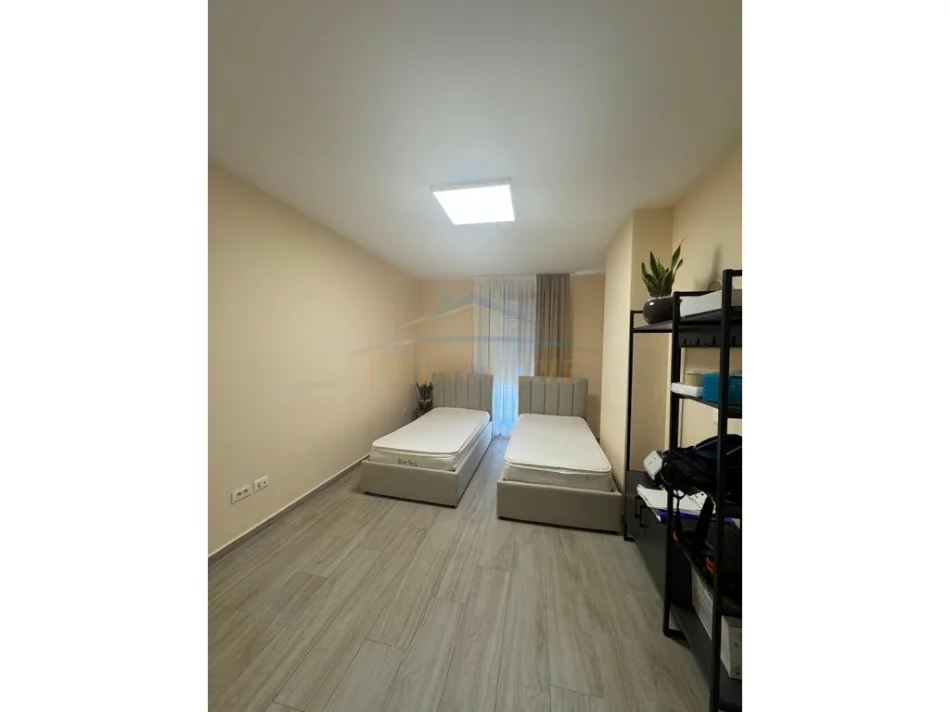 Tirane, jepet me qera apartament 2+1 Kati 2, 105 m² 650 € (Rruga Kongresi i Manastirt)