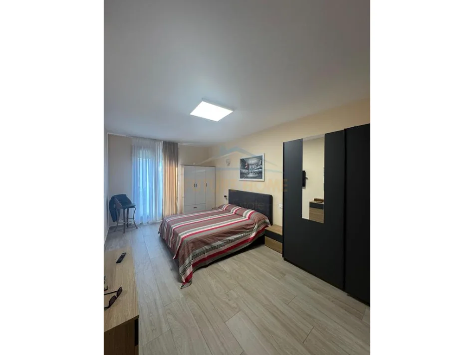 Tirane, jepet me qera apartament 2+1 Kati 2, 105 m² 650 € (Rruga Kongresi i Manastirt)